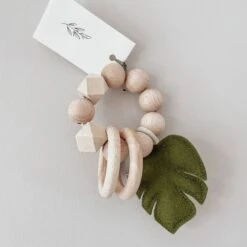 BEZISA Leaves Rammelaar Pistache Green -Kinderspeelgoed 8720618125354 2 e6b6