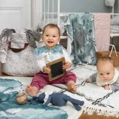 Elodie Details Embedding Bloom Speelmat Petrol -Kinderspeelgoed elodie details embedding bloom speelmat petrol sfeer 4a1a