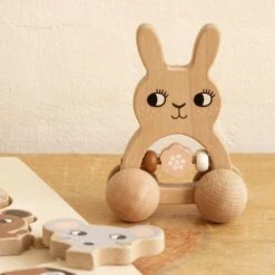 Roommate Bunny Houten Rammelaar -Kinderspeelgoed roommate bunny houten rammelaar 3 efcd