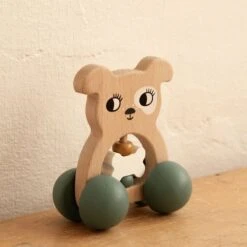 Roommate Dog Houten Rammelaar -Kinderspeelgoed roommate dog houten rammelaar 5 b2d2